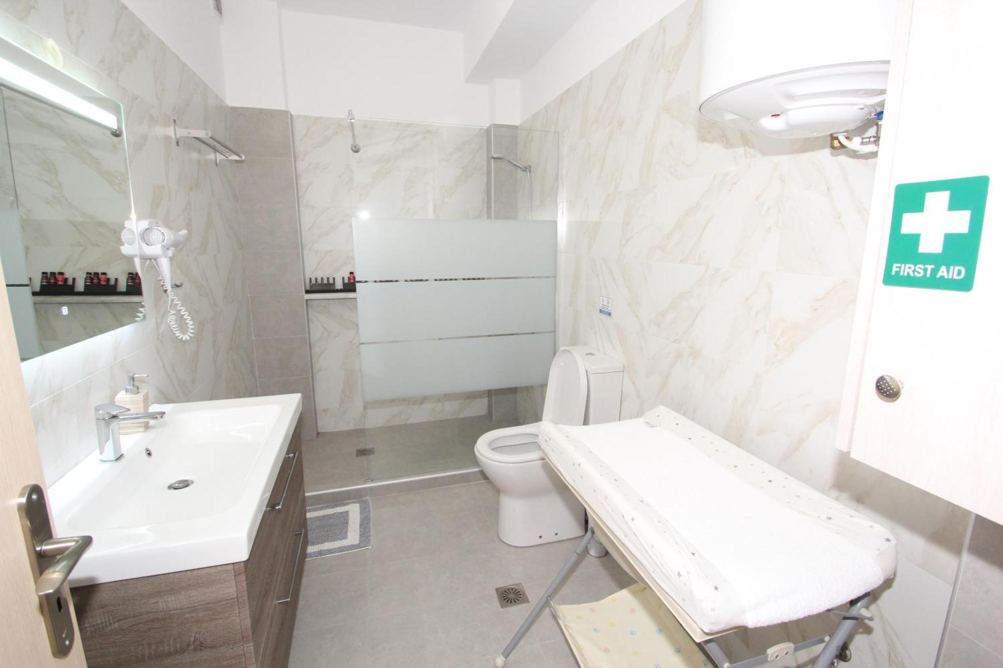 Filoxenia Apartment Artemida  Buitenkant foto