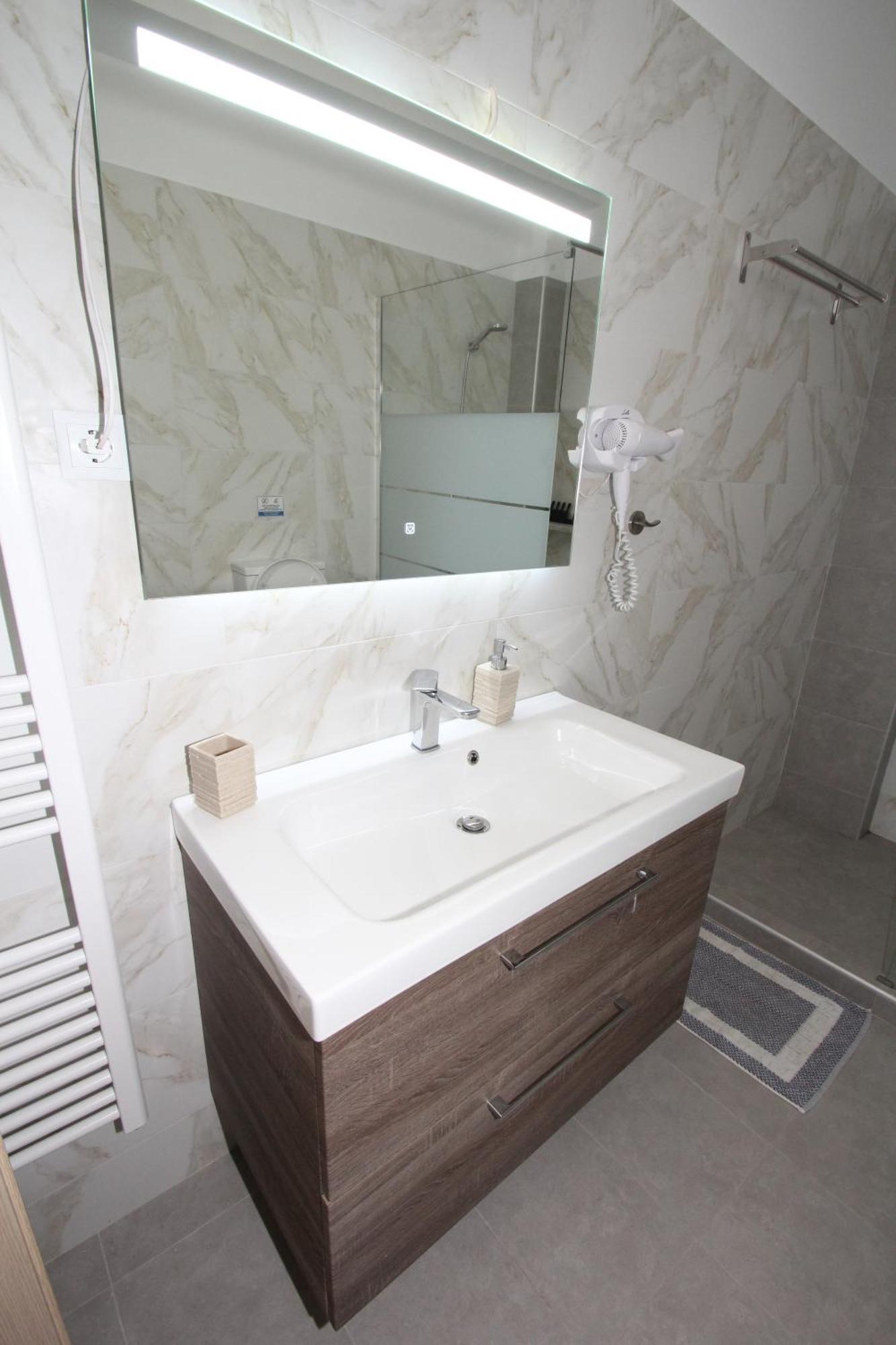 Filoxenia Apartment Artemida  Buitenkant foto